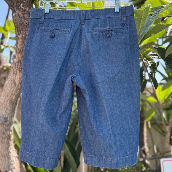 Izod Women’s Classic Blue Denim Chino Bermuda Walking Shorts Size 8 - Picture 3 of 6